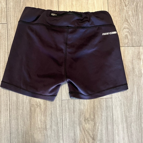 Running shorts - Picture 3 of 11